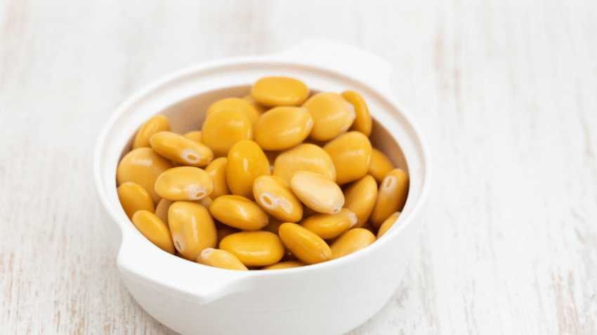 Proteinreiches Lupinenmehl für ein eiweßhaltiges Porridge