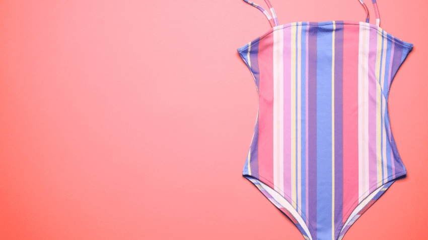 So funktioniert ein Perioden-Badeanzug im Wasser