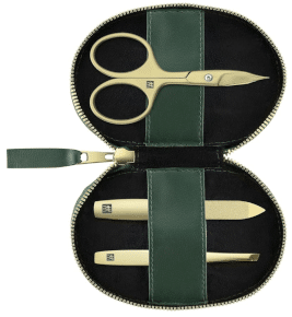 Maniküre und Pediküre Set von Zwilling in einem grünen Etui aus veganem Apfelleder