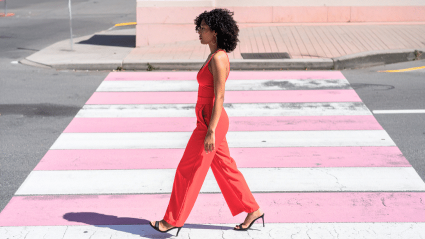 Die 8 schönsten nachhaltigen Jumpsuits für den Sommer